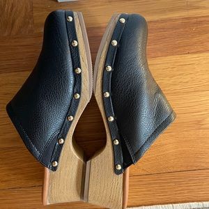 Universal thread target clogs size 7